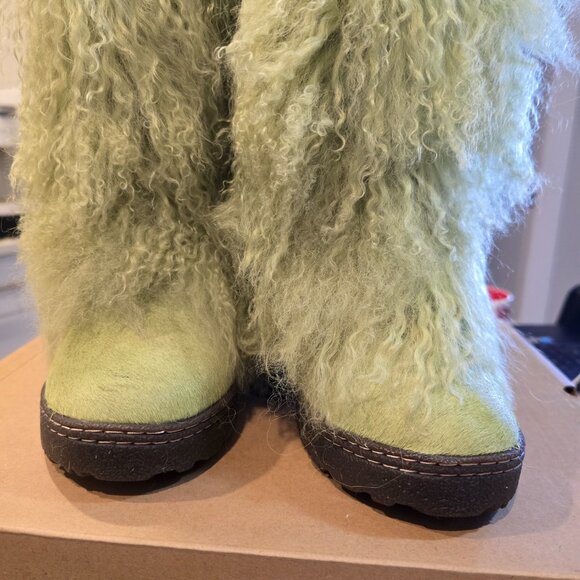 Bearpaw Boetis II Real Lamb Fur Boots Size 6 Women's Green New In Box - Picture 5 of 12